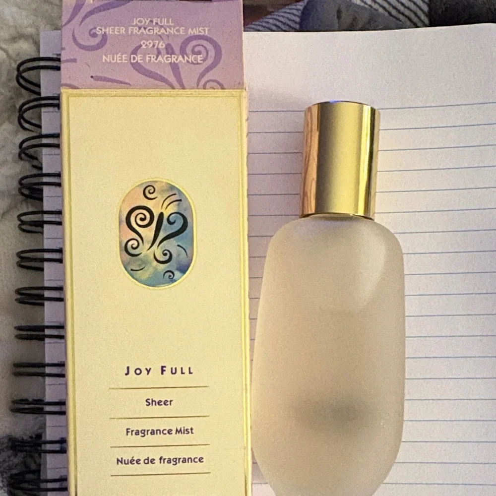 Mary Kay Joy Full Sheer Fragrance Mist - Gold and Cream - Picture 1 of 5